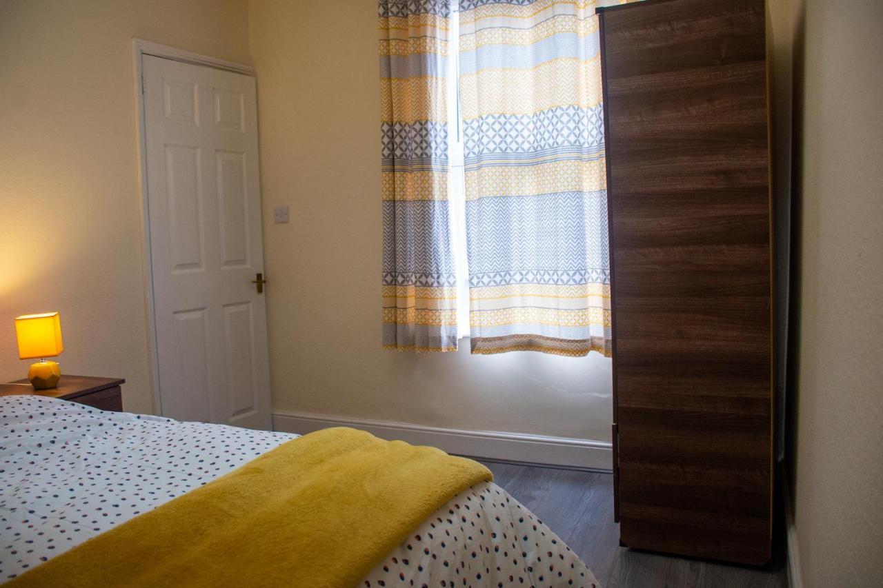 Royale Green View House- Free Parking, Wifi, Perfect For Contractors And Holiday Northampton Eksteriør billede