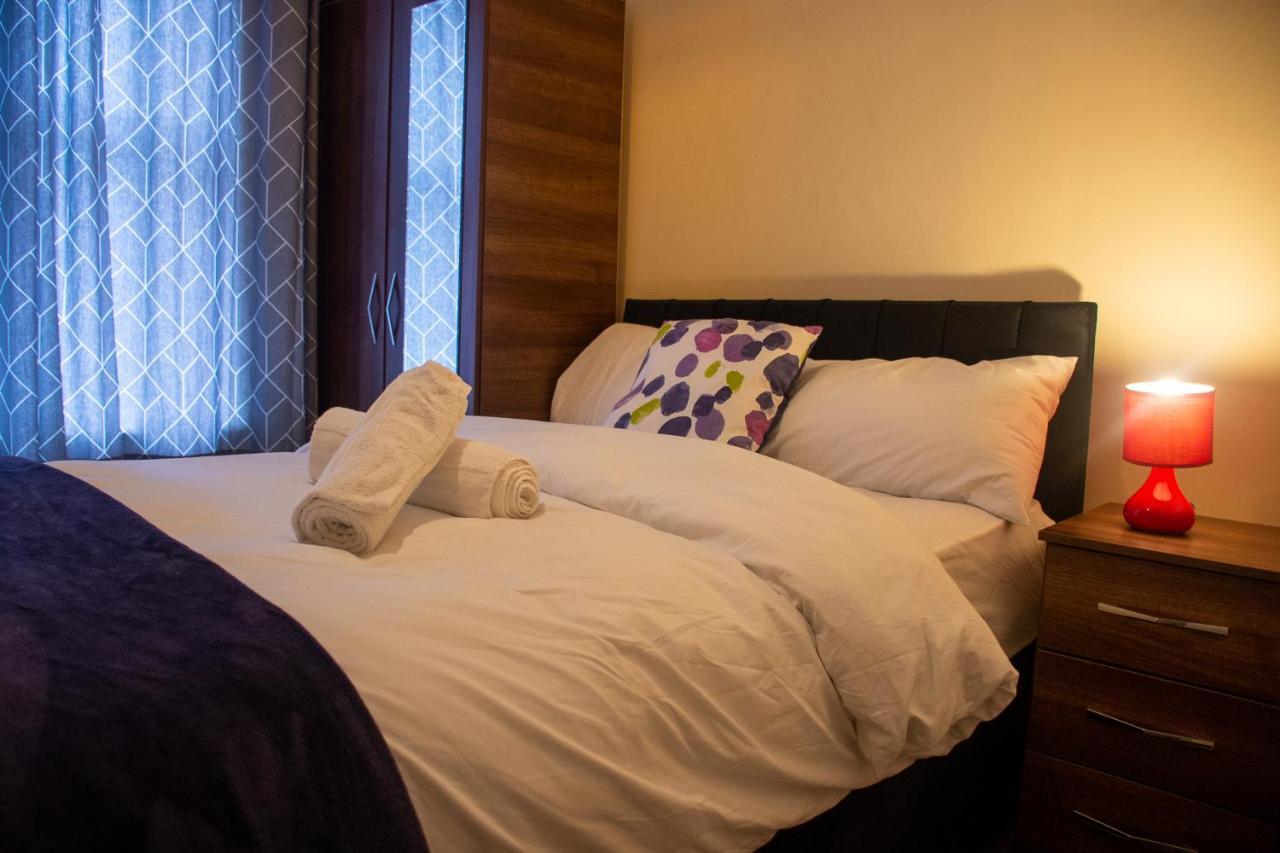 Royale Green View House- Free Parking, Wifi, Perfect For Contractors And Holiday Northampton Eksteriør billede