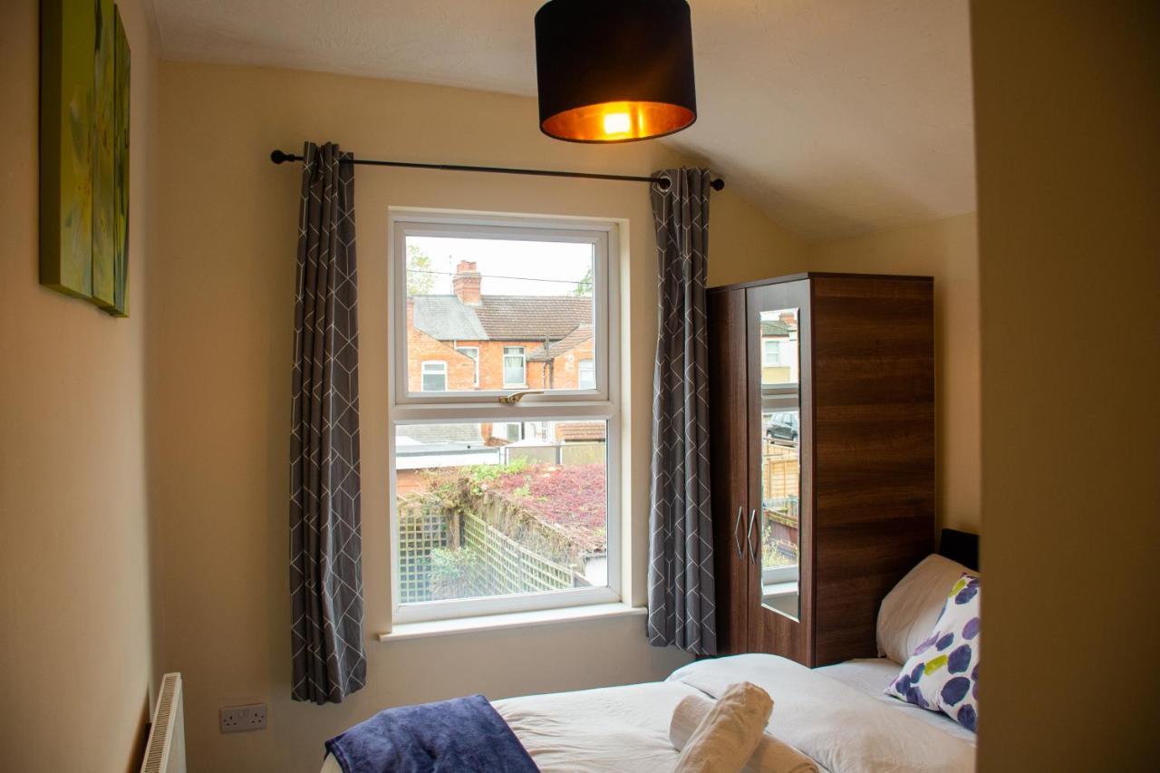 Royale Green View House- Free Parking, Wifi, Perfect For Contractors And Holiday Northampton Eksteriør billede