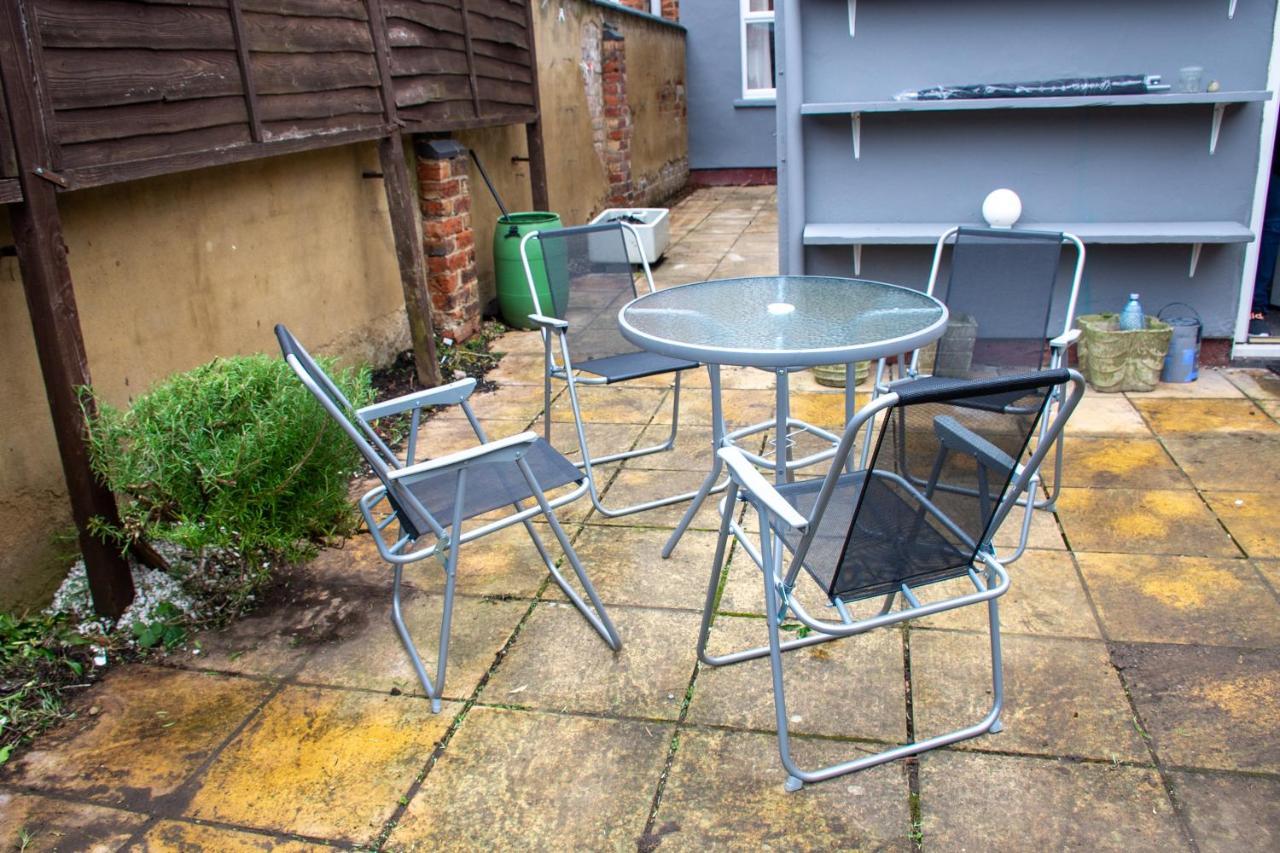 Royale Green View House- Free Parking, Wifi, Perfect For Contractors And Holiday Northampton Eksteriør billede